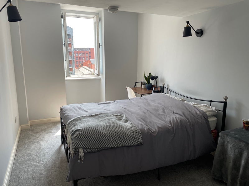 Flat Wilton Place in Salford