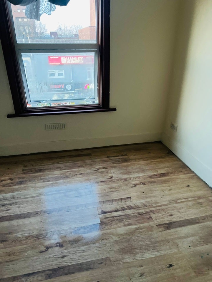 Flat Barking Road in Greater London