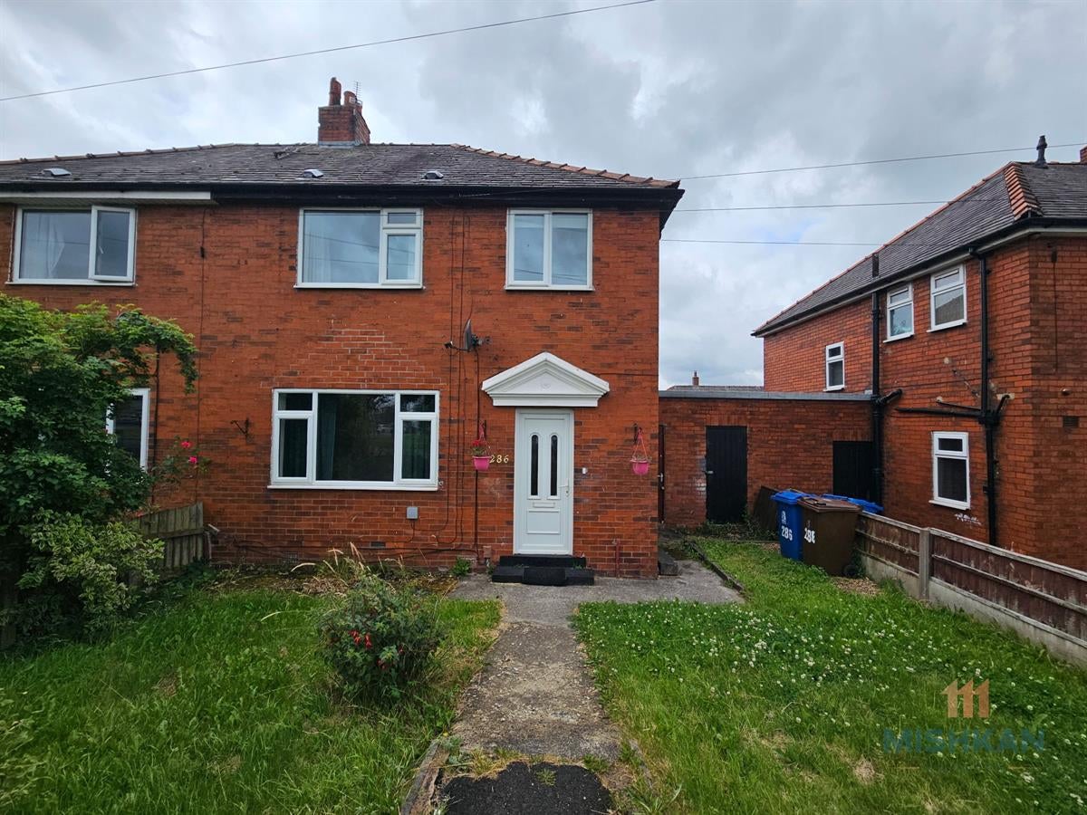 House Montrose Avenue in Wigan
