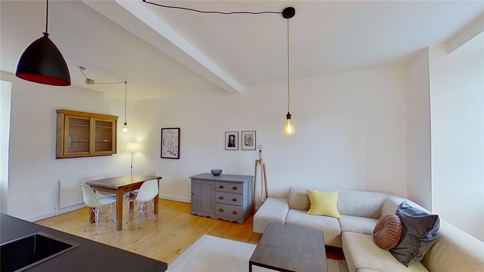Flat New Skinner's Close in City of Edinburgh