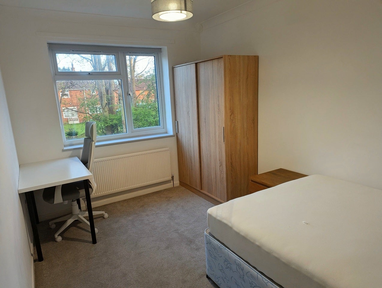 Room Leadale Road in South Ribble