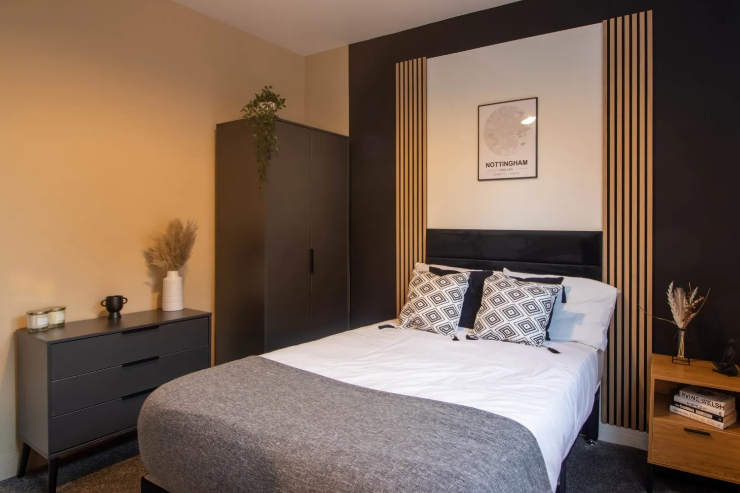 Room Chilwell Road in Nottingham