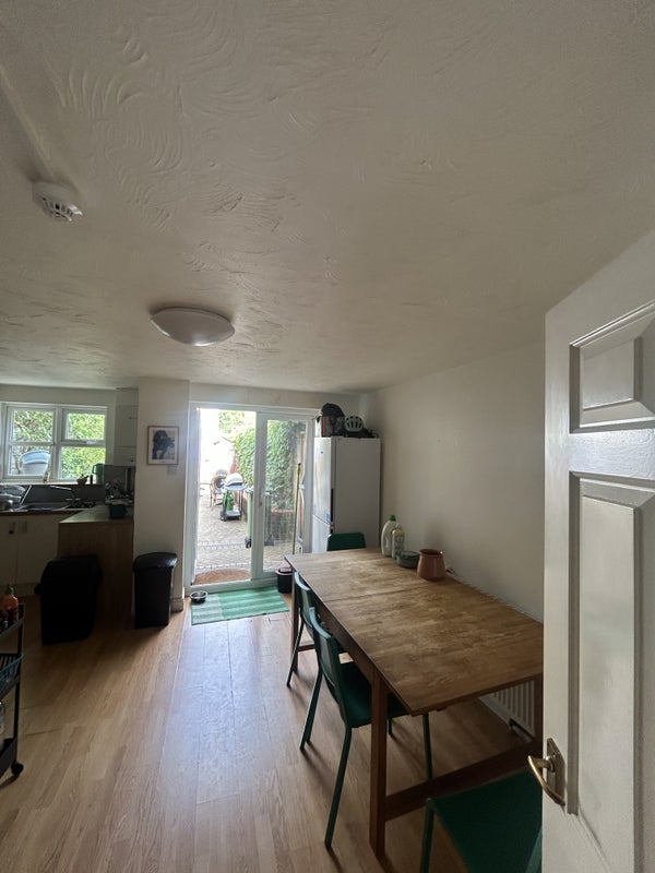 Room Marlowe Path in Greater London
