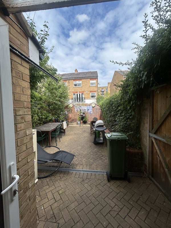 Room Marlowe Path in Greater London