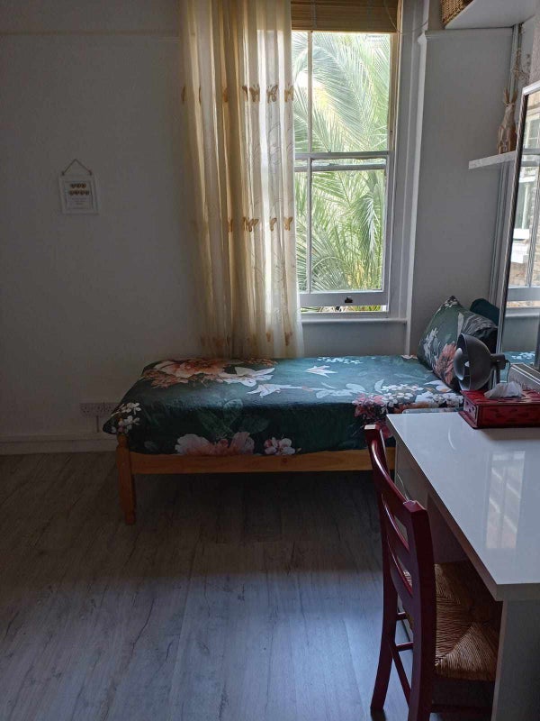 Room Uverdale Road in Greater London