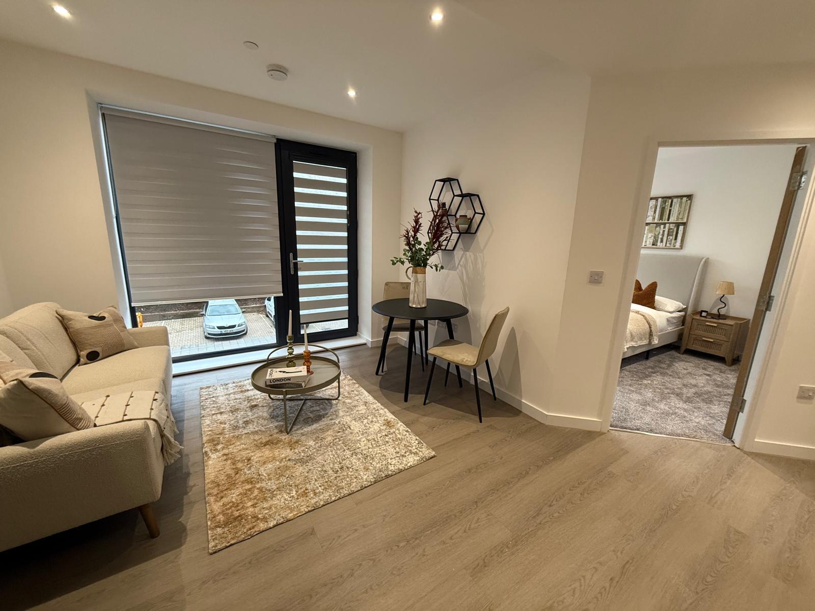 Flat Silbury Boulevard in Milton Keynes