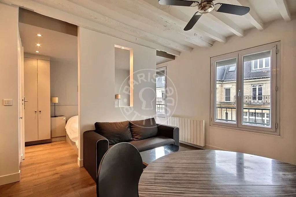 Appartement Rue de l'Échiquier à Paris
