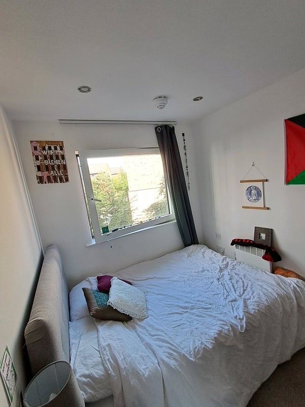 Room Rusholme Place in Manchester