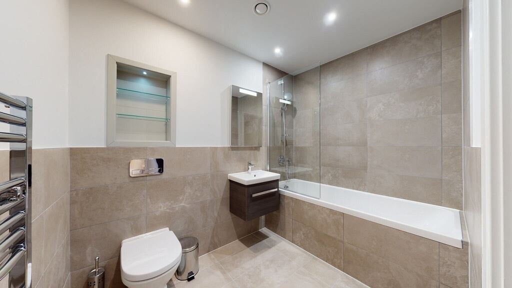 Flat Humphry Repton Lane in Greater London