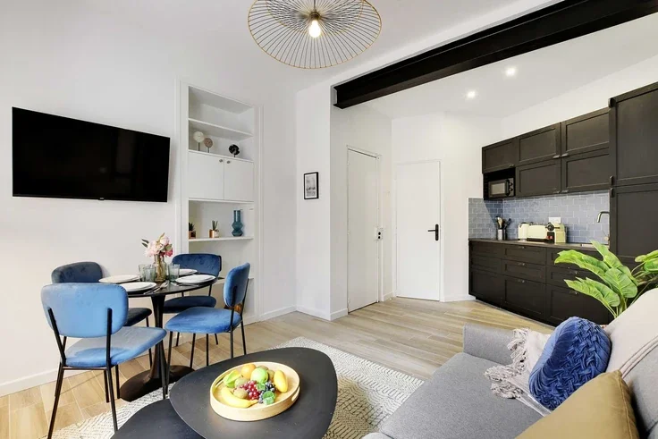 Flat Rue de Crimée in Paris