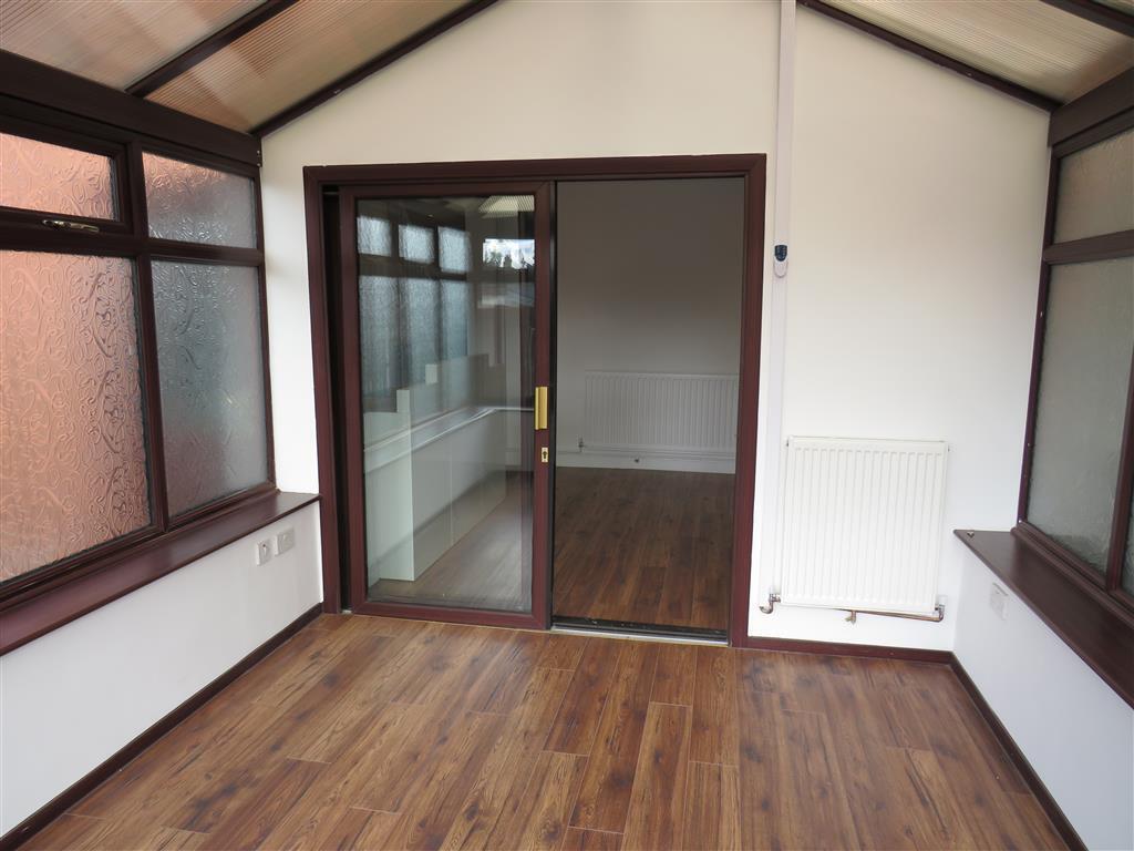 Flat Woodlands Close in Stafford