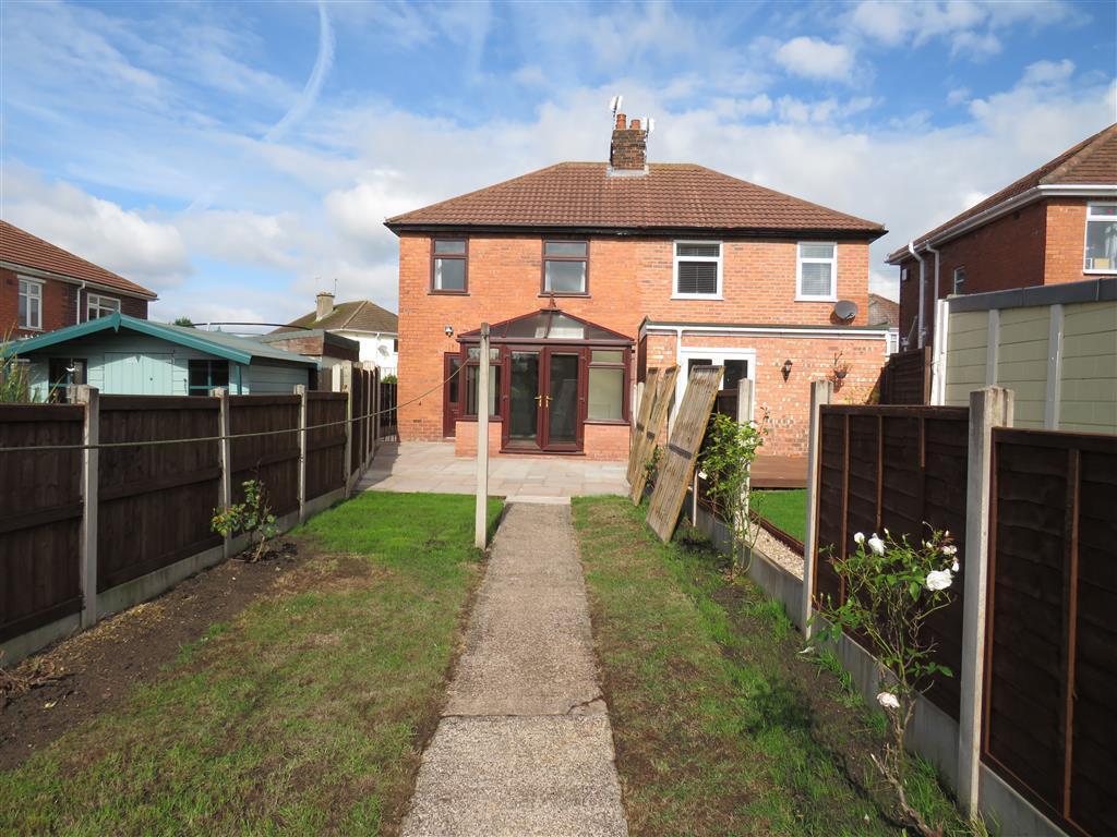 Flat Woodlands Close in Stafford