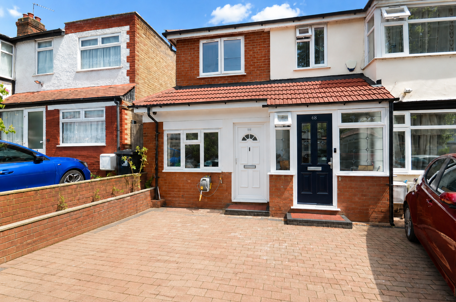 Flat Lee Road in Greater London