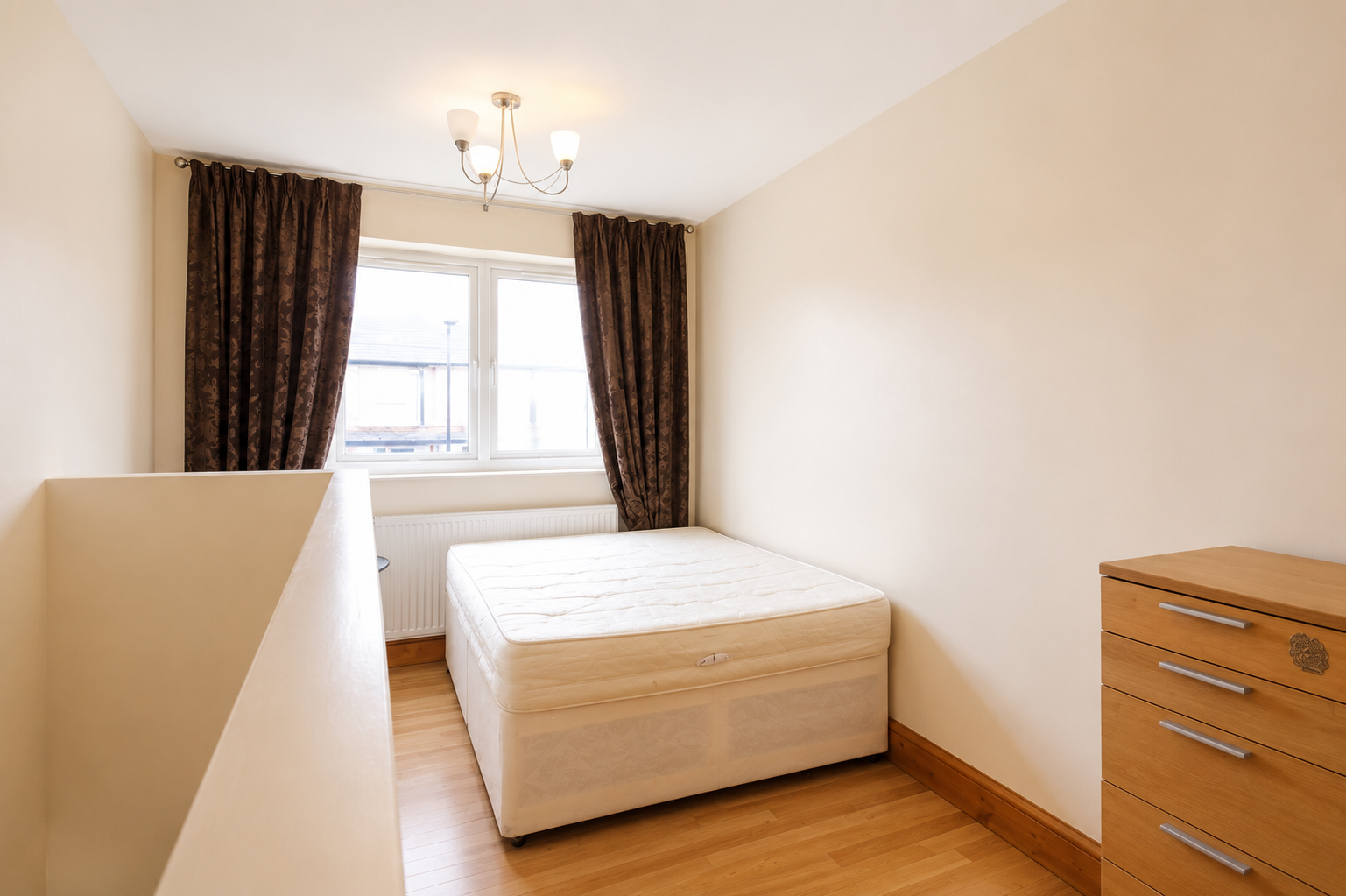 Flat Lee Road in Greater London