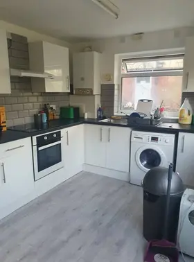 Flat Ash Road in Leeds