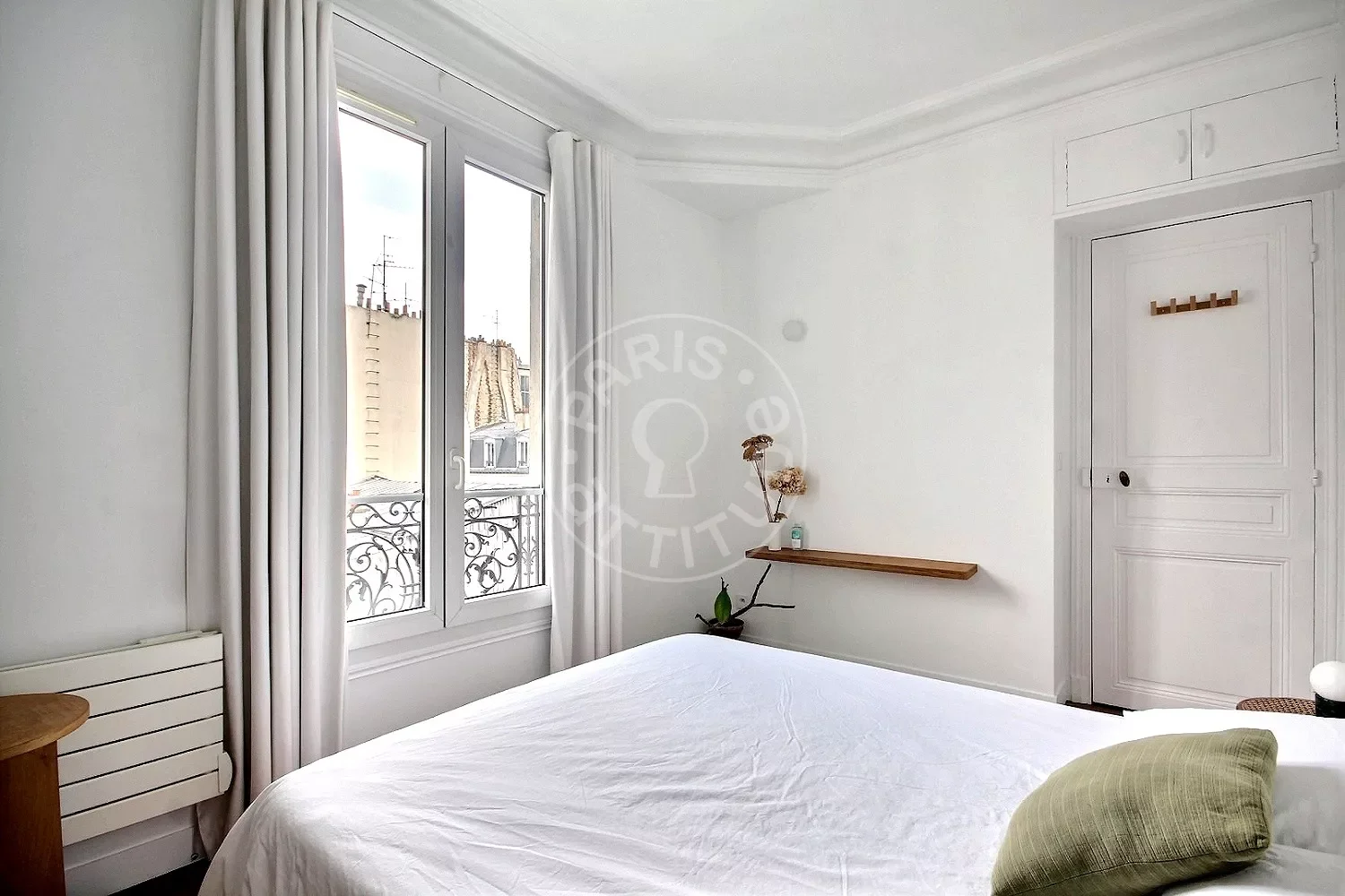 Appartement Rue des Trois Bornes à Paris