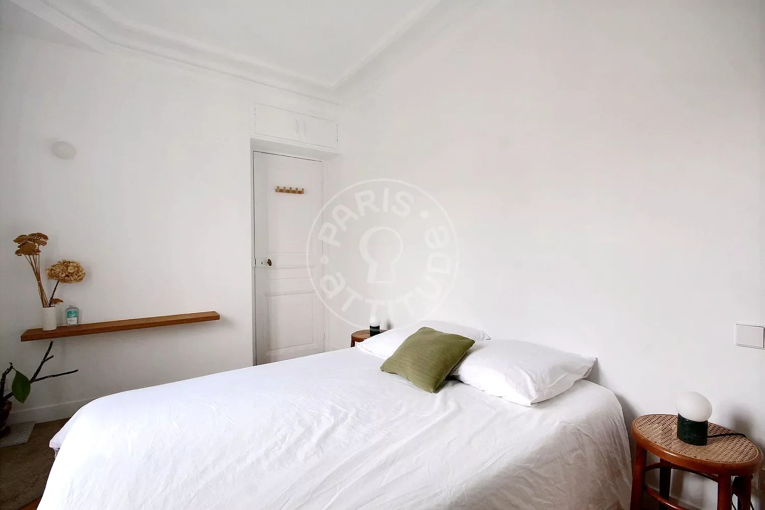 Appartement Rue des Trois Bornes à Paris