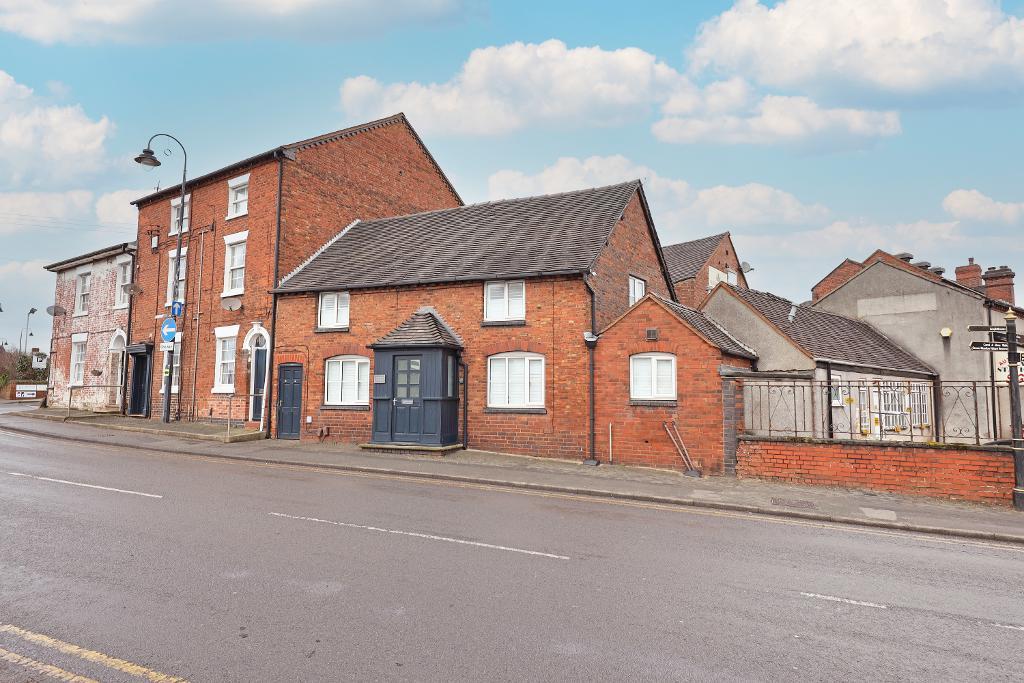 House Crown Street in Stone
