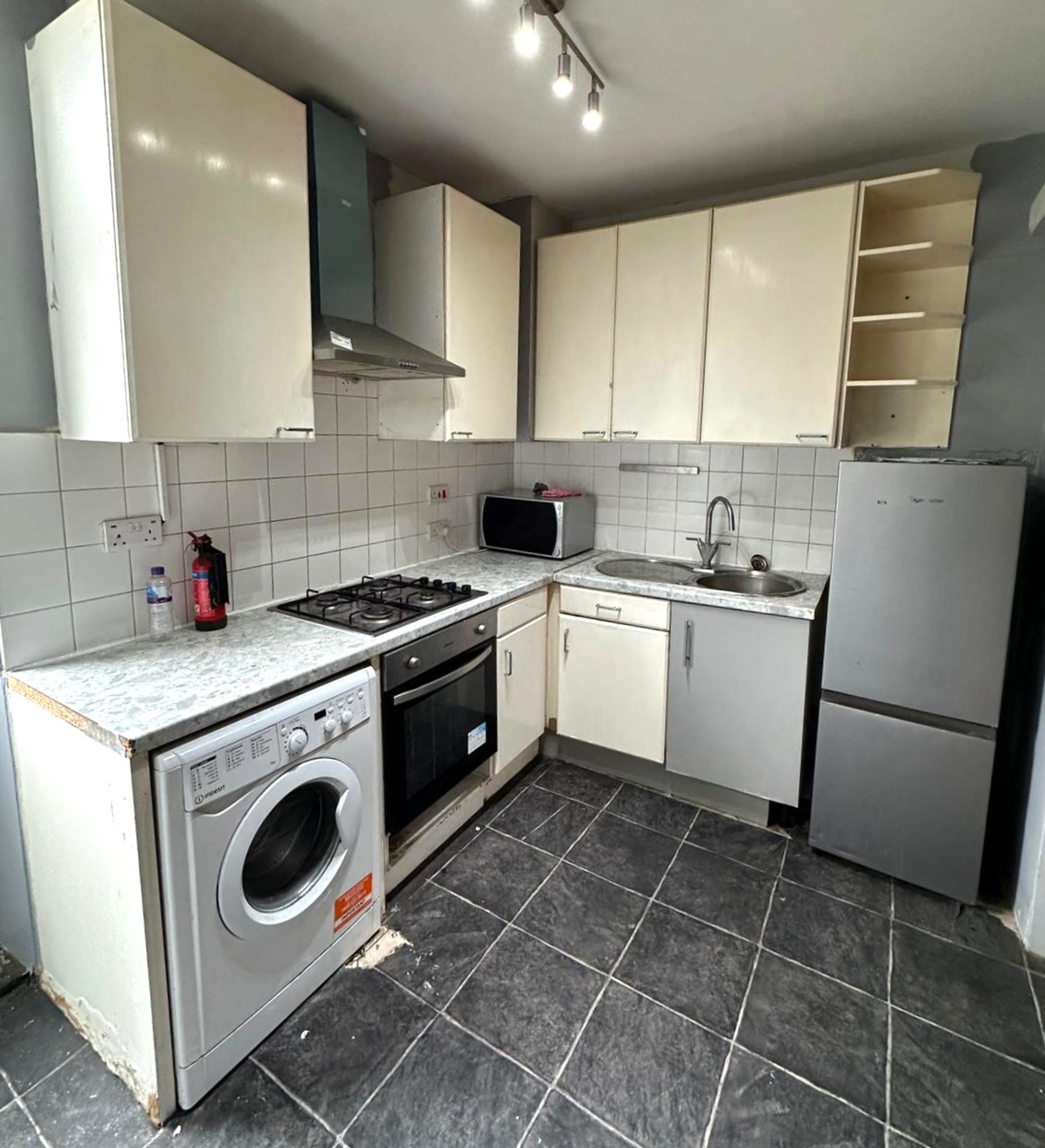 House Bentworth Road in Greater London
