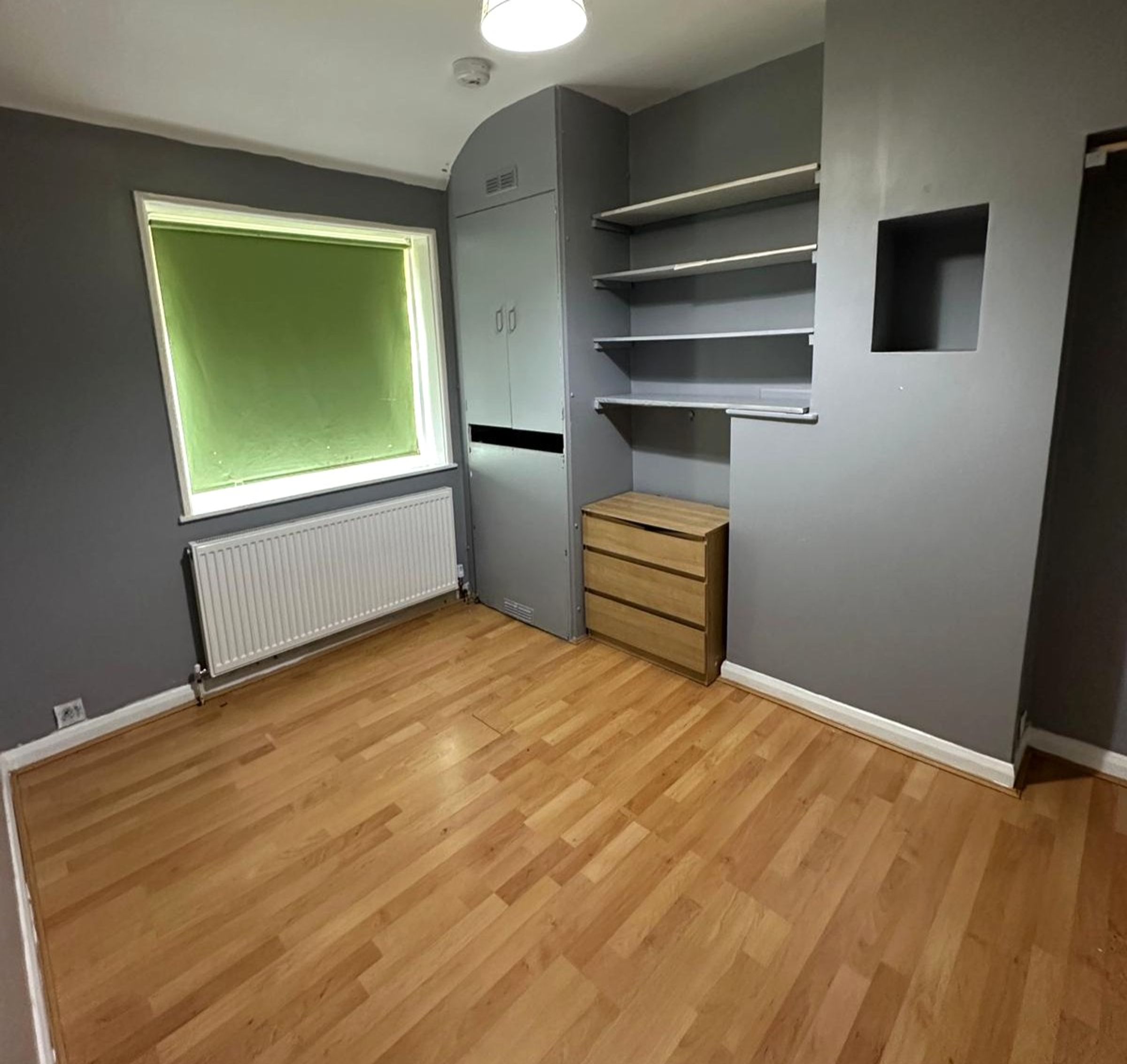 House Bentworth Road in Greater London
