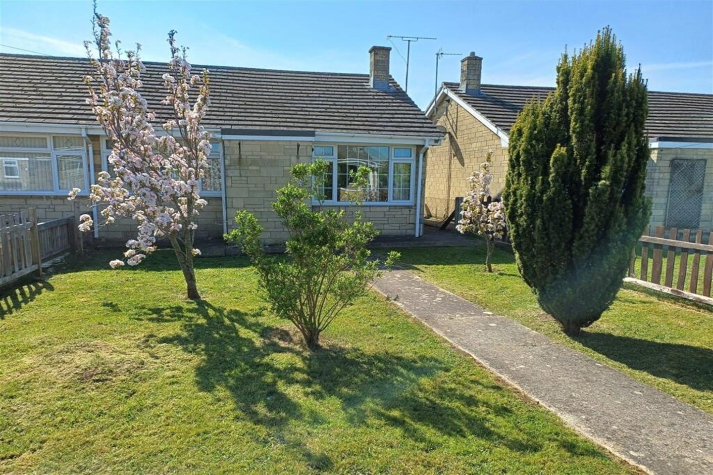 House Sherwood Walk in Melksham