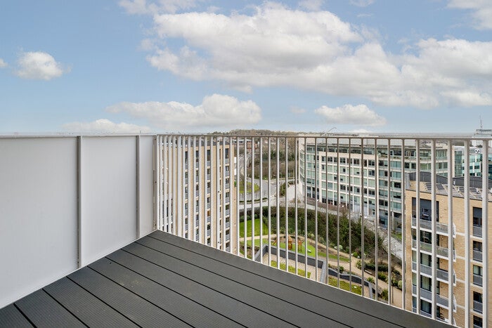 Flat Carlyon Road in London