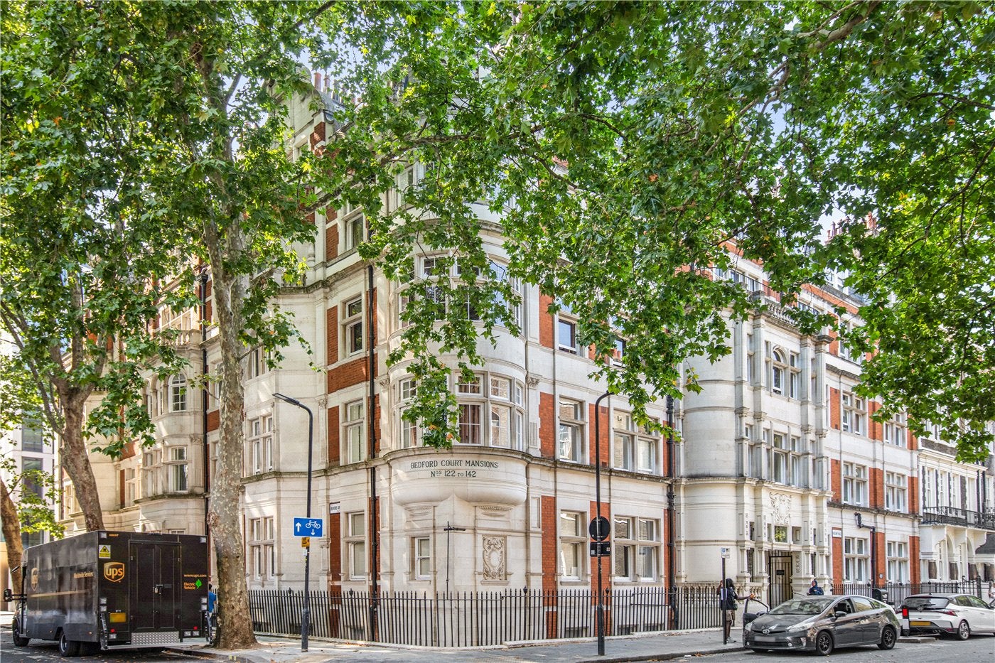 Flat Adeline Place in Greater London
