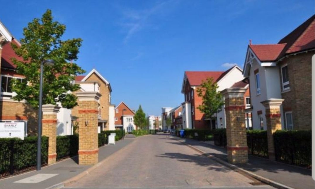House Brambling Way in Maidenhead