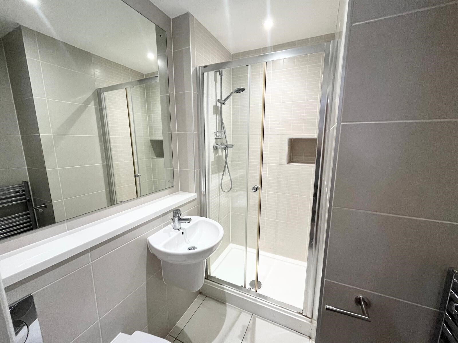 Flat H8 Standing Way in Milton Keynes