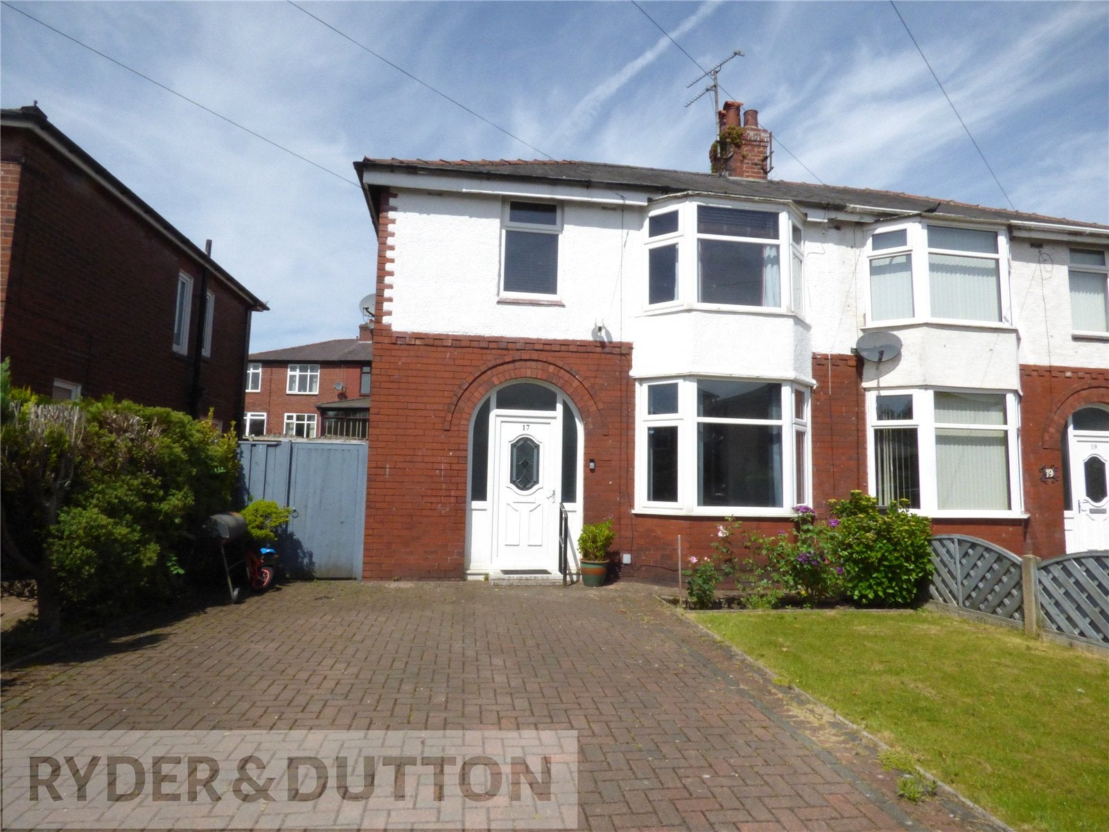 House Passmonds Crescent in Heywood
