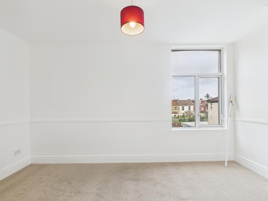 Flat Stubbington Avenue in Portsmouth