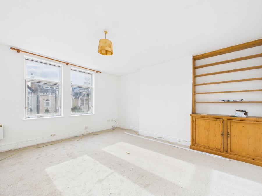Flat Stubbington Avenue in Portsmouth