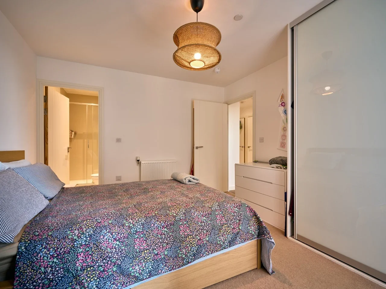 Flat Bramwell Way in Greater London