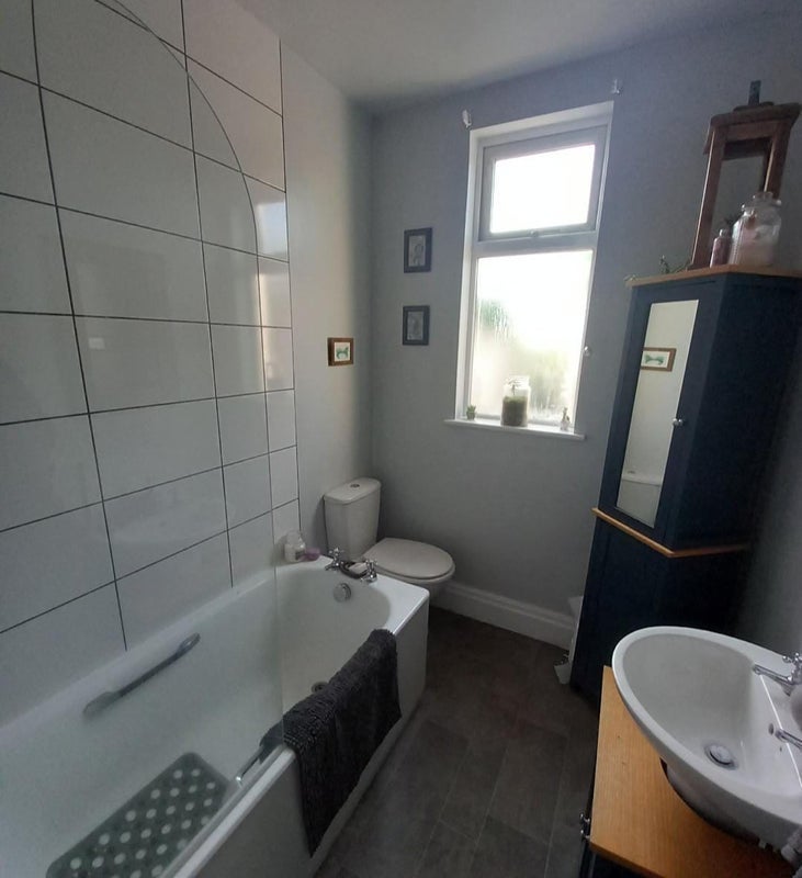 Room Moss Bridge Lane in West Lancashire
