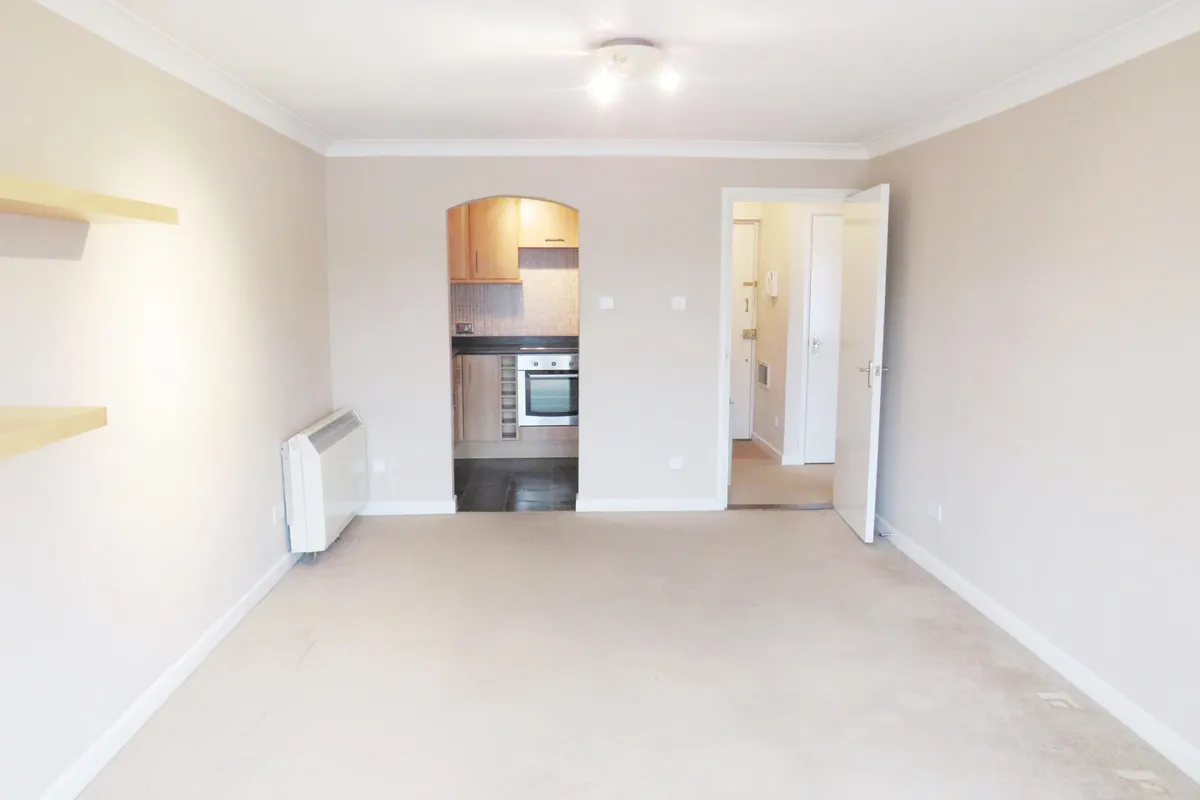 Flat Palmerston Road in Portsmouth