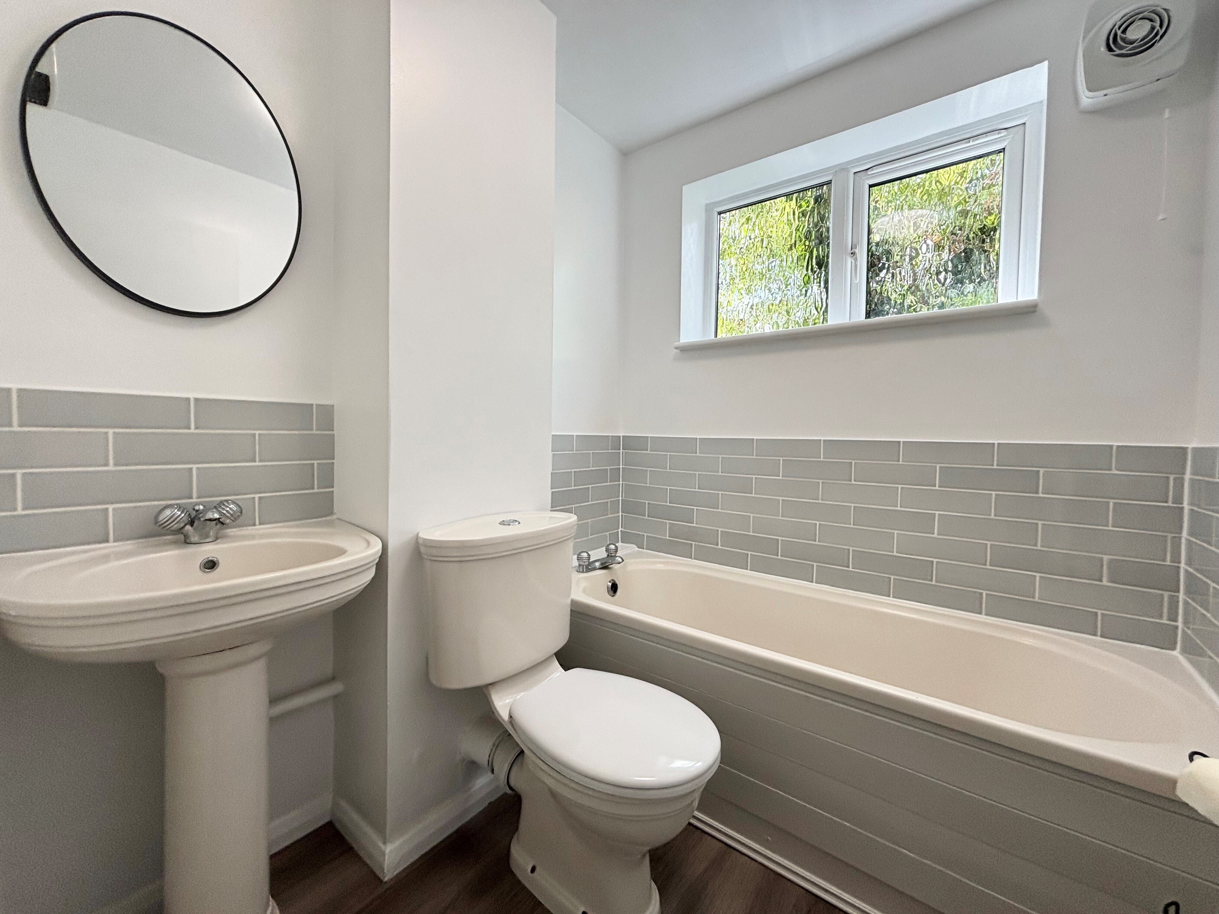 Flat Locke Close in Aylesbury