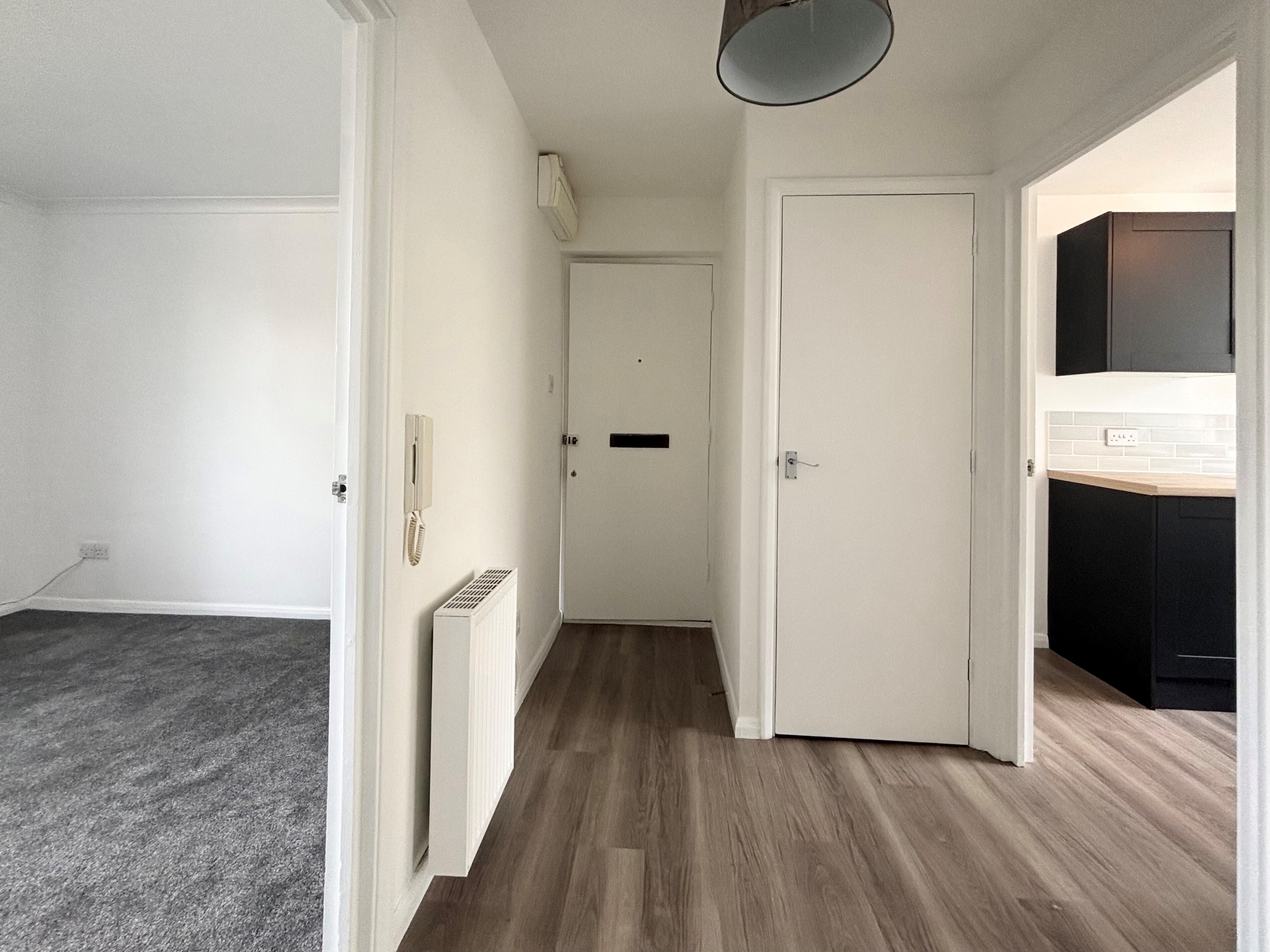 Flat Locke Close in Aylesbury