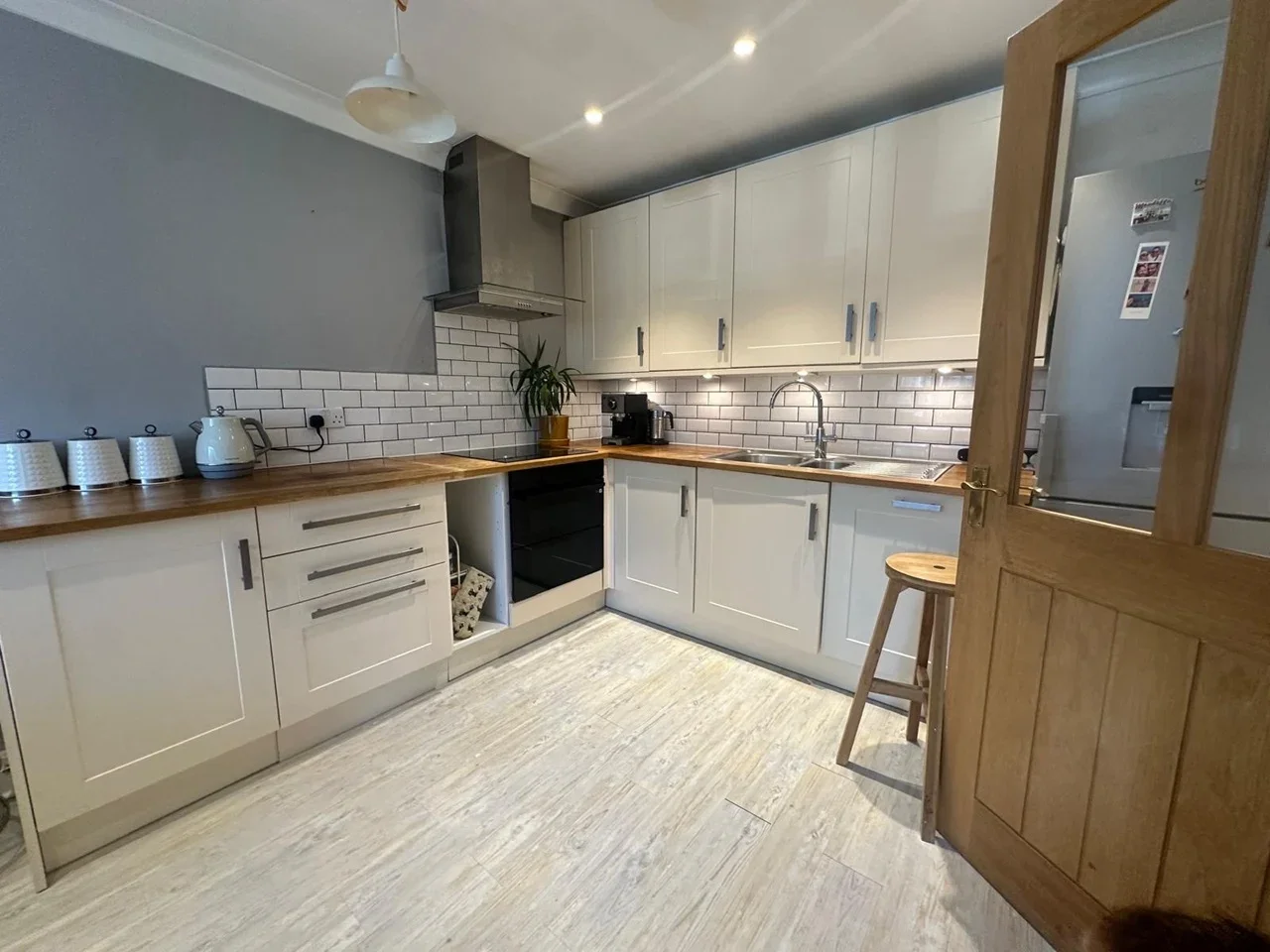 Flat Cortis Road in Greater London