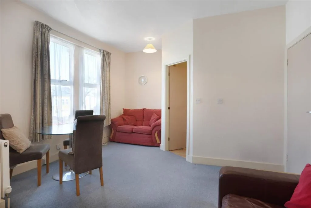 Flat Kingsley Road in Greater London