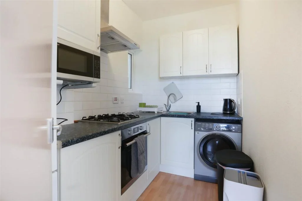 Flat Kingsley Road in Greater London