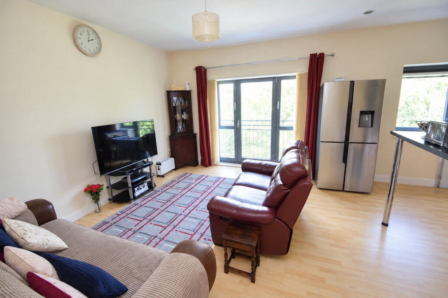 Flat Cunliffe Road in Bradford