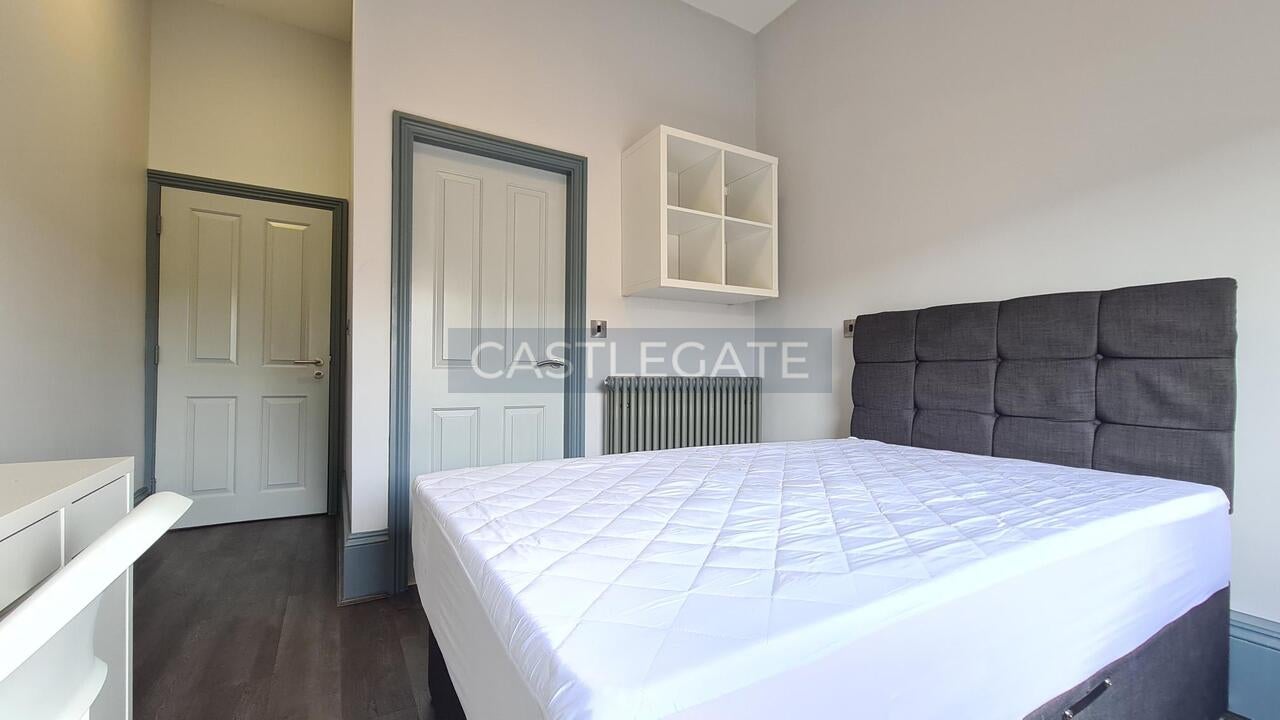 Room St George's Square in Kirklees