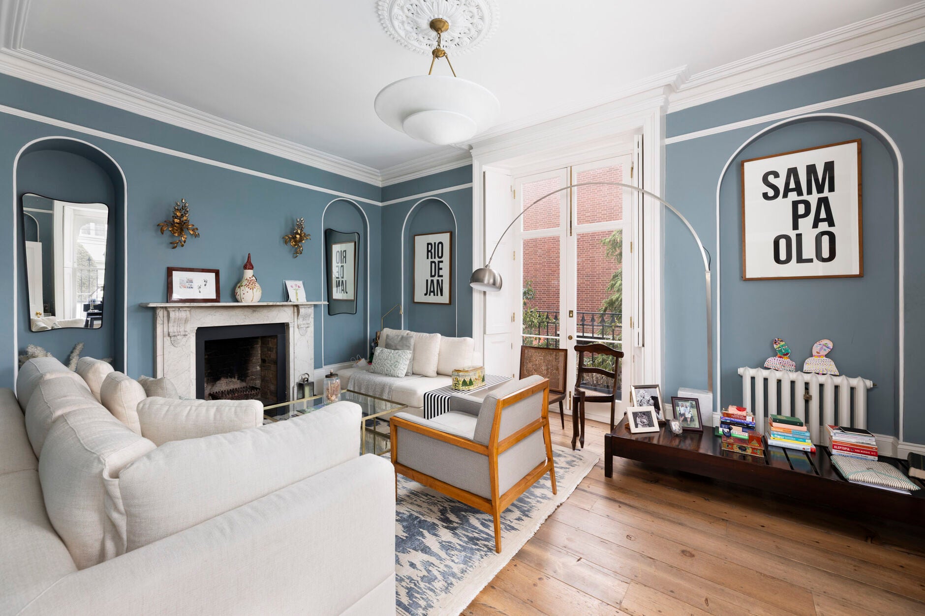 Flat Ravenscourt Square in Greater London