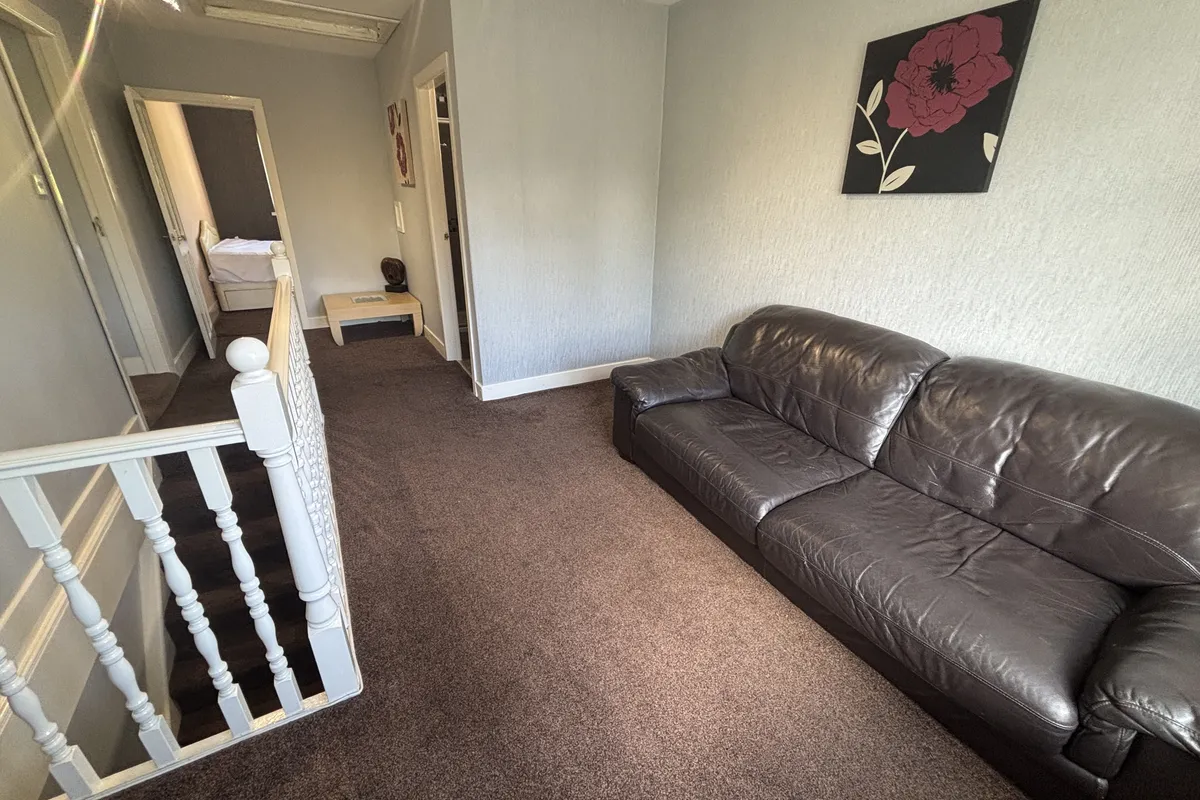 Flat Croftdown Road in Birmingham