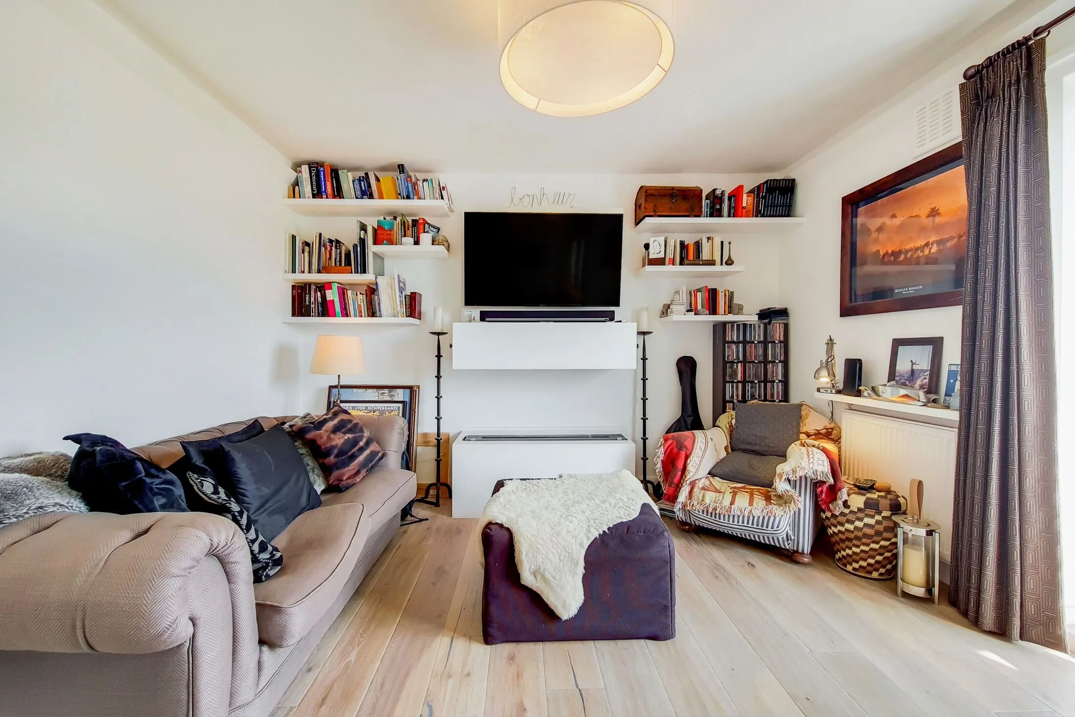 Flat Tiber Gardens in Greater London