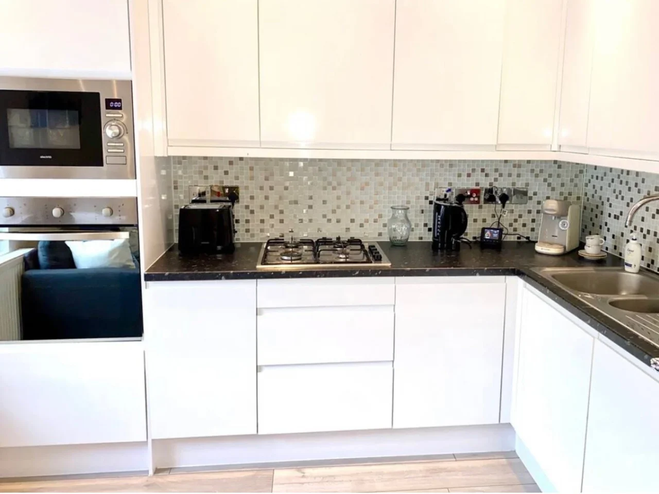 Flat Devonport Road in Greater London