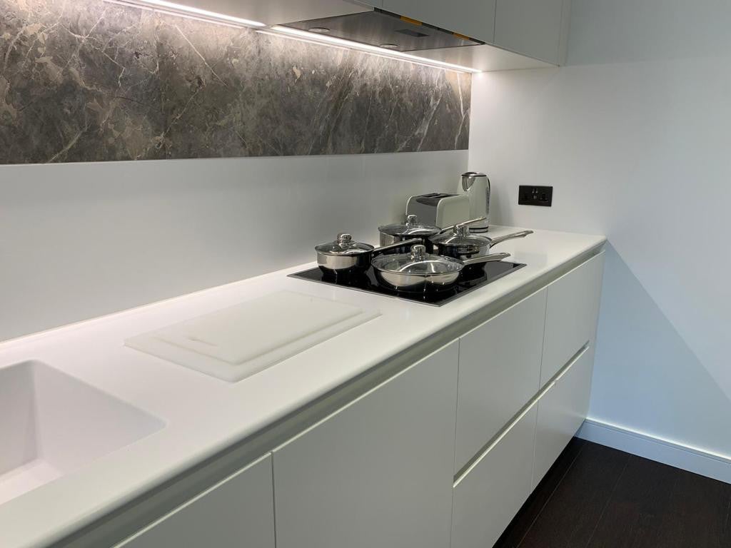 Flat Greenham Close in Greater London