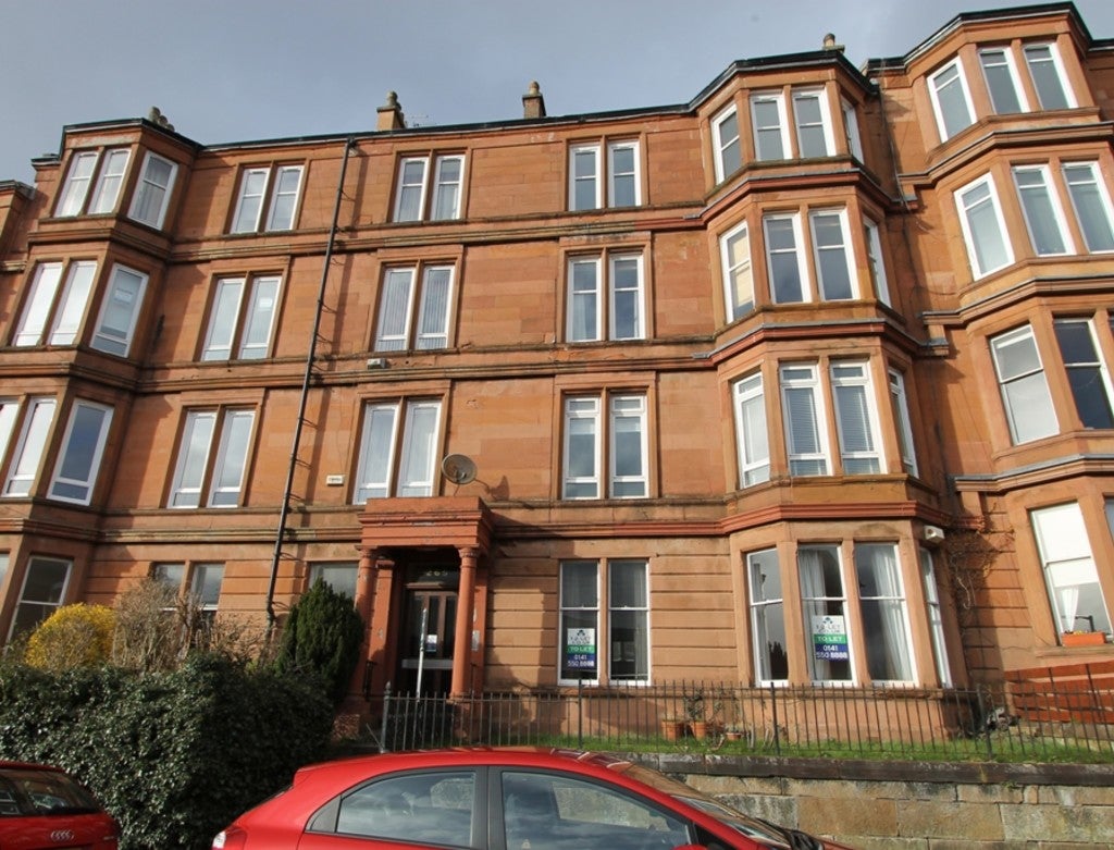 Flat Golfhill Drive in Glasgow