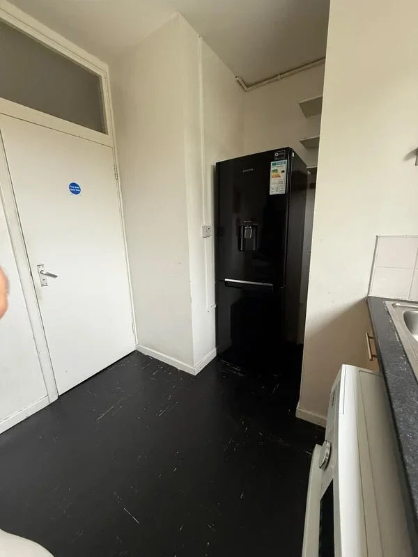 Room Saltwell Street in Greater London