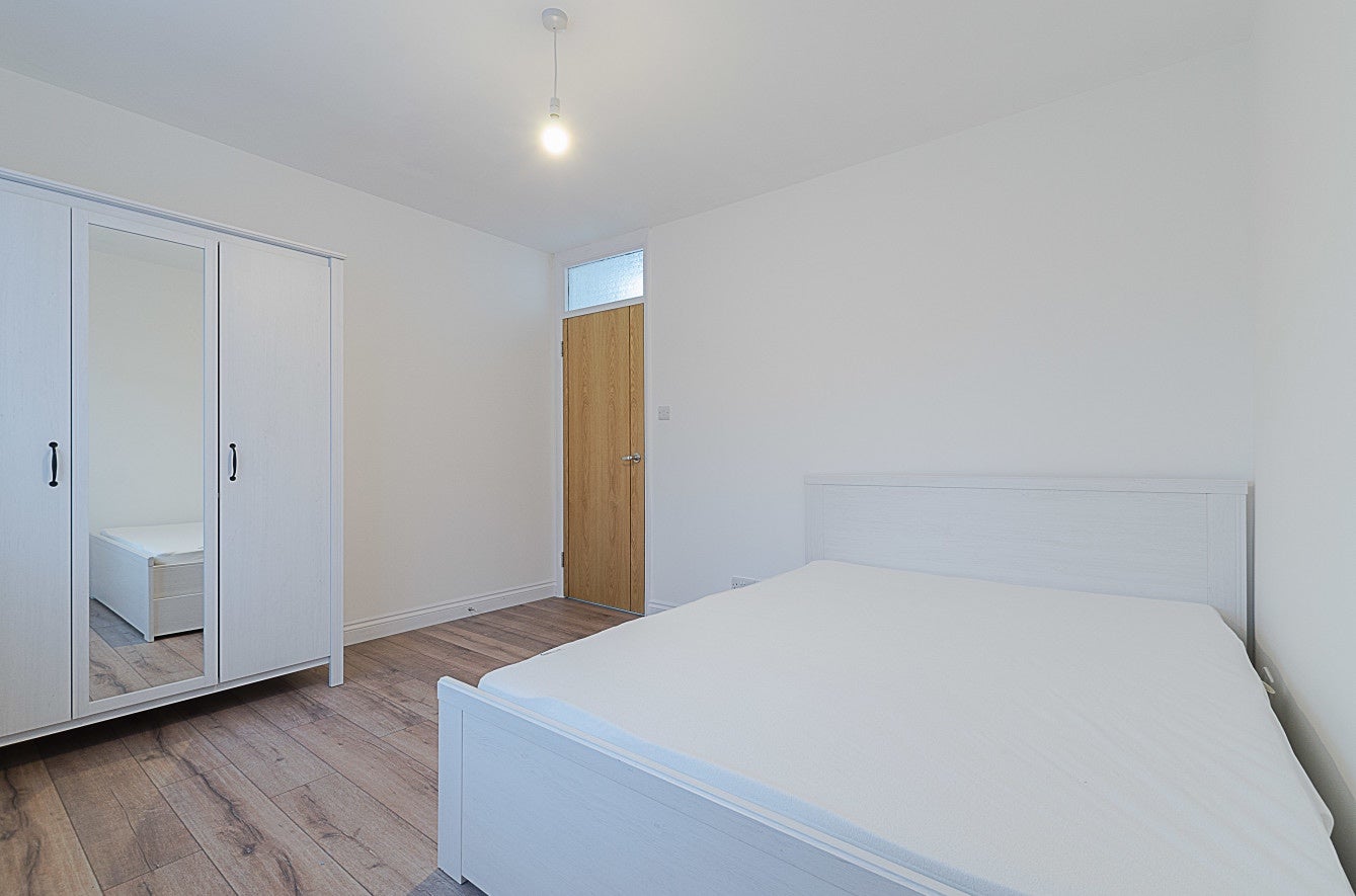 Room Raleigh Gardens in Greater London